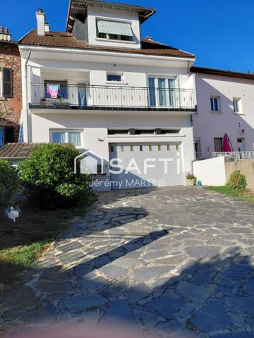 Maison familiale de caractère avec espace professionnel