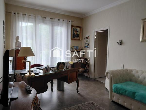 Maison familiale de caractère avec espace professionnel