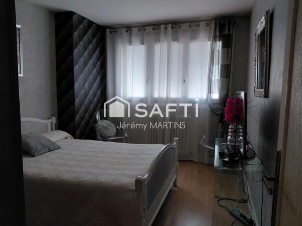Maison familiale de caractère avec espace professionnel