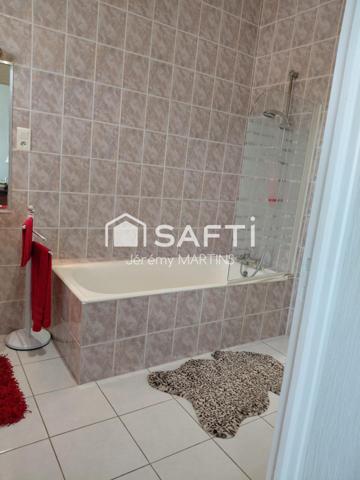 Maison familiale de caractère avec espace professionnel