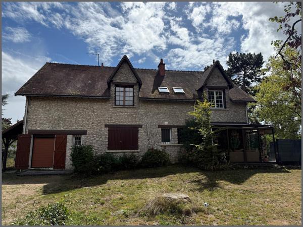 Grande propriété avec 3 logements distincts pouvant être regroupés en un seul logement