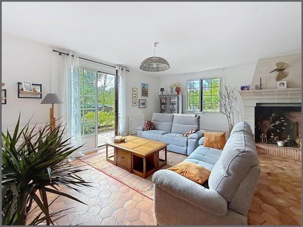 Grande propriété avec 3 logements distincts pouvant être regroupés en un seul logement