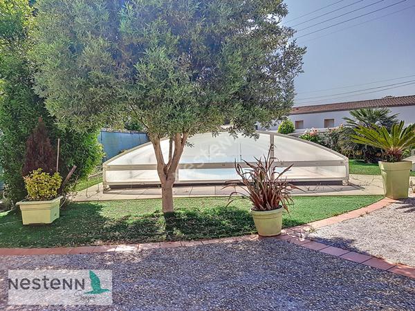 A Saujon, à vendre maison, 125 m², 4 chambres, Terrain 922 m², piscine couverte