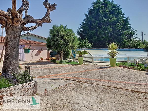 A Saujon, à vendre maison, 125 m², 4 chambres, Terrain 922 m², piscine couverte