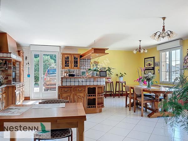 A Saujon, à vendre maison, 125 m², 4 chambres, Terrain 922 m², piscine couverte