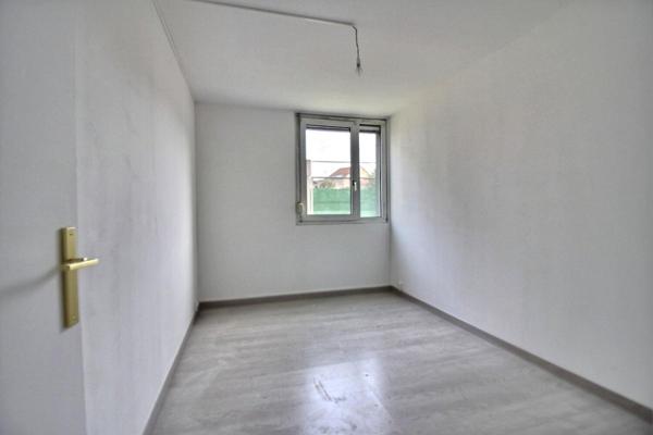 Firminy 42700 hyper centre Appartement traversant 67 m² 2 chambres