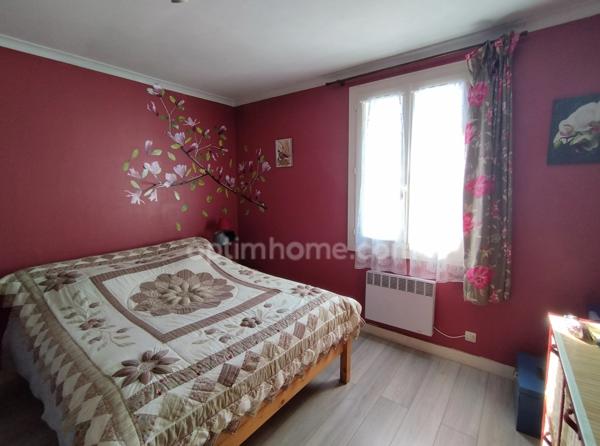 Charente, Luxé. Maison 142 m², 3 chambres, jardin et grange.