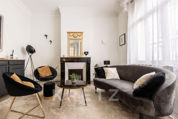 DEMEURE BOURGEOISE rénovée en centre-ville