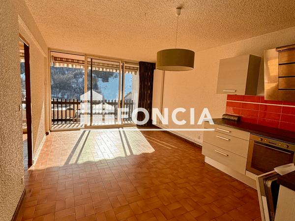 Location Appartement 2 pièces 50.75 m² - 155 RUE DE LA PETITE BOUCLE Saint Chaffrey 05330