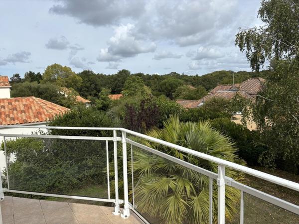 Maison spacieuse dans un quartier résidentiel!