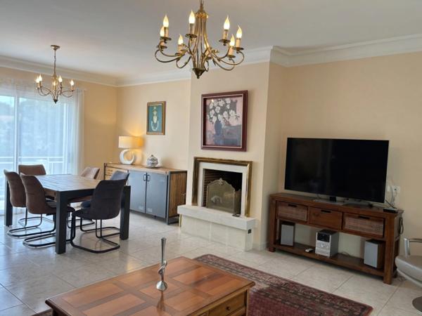 Maison spacieuse dans un quartier résidentiel!