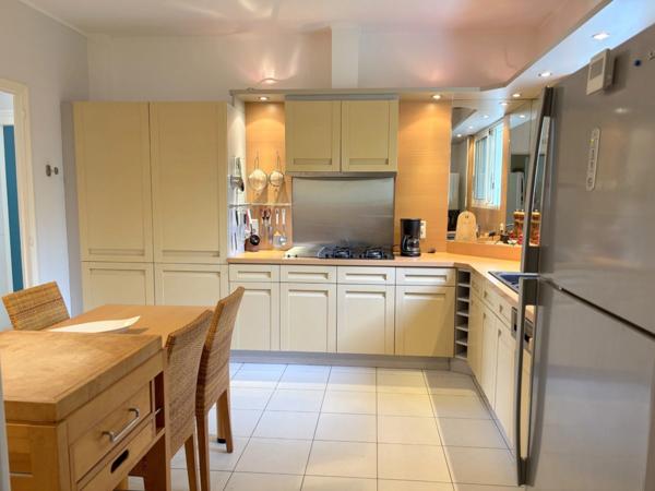 Maison spacieuse dans un quartier résidentiel!