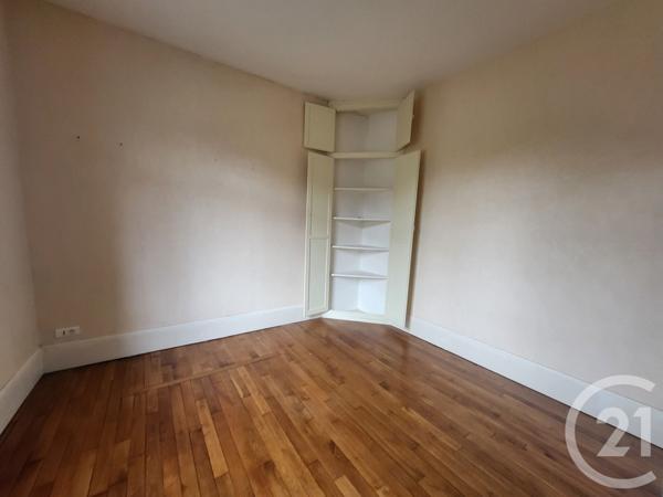 Maison à vendre  4 pièces - 143 m2 DOMERAT - 03