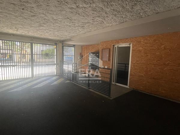 A vendre en centre ville dans résidence de 2014 avec ascenseur  !