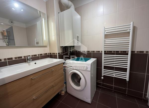 A vendre en centre ville dans résidence de 2014 avec ascenseur  !