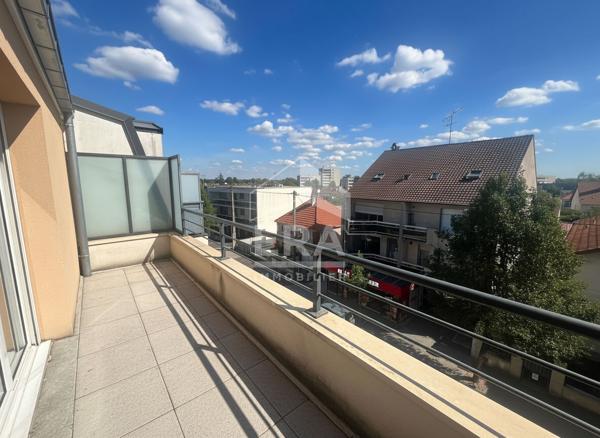 A vendre en centre ville dans résidence de 2014 avec ascenseur  !