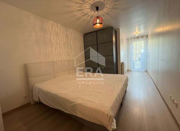 A vendre en centre ville dans résidence de 2014 avec ascenseur  !