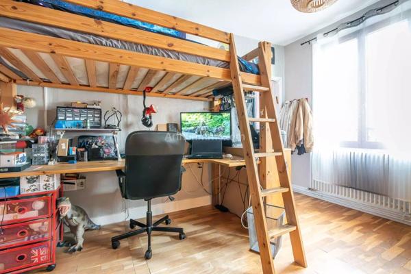 Vente                                                      Maison
                        
                     4 pièces                      75 m2                     à Nogent-sur-Marne