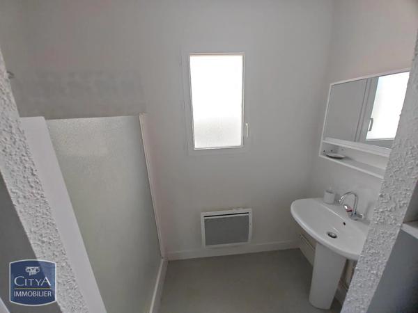 Appartement à louer 1 pièce 24.59m² Angoulême (16000)