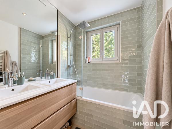 Location appartement 4 pièces 80,86 m² Saint-Cloud