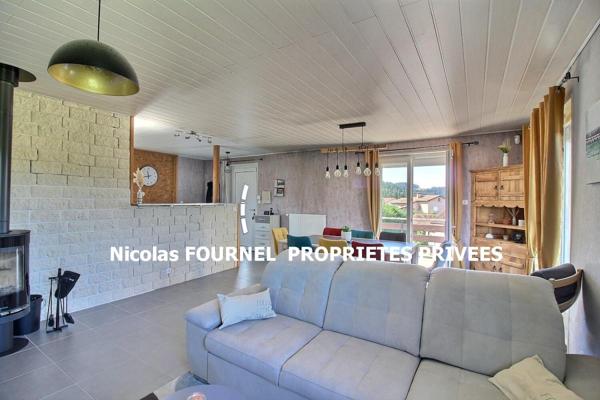 Riotord 43220 villa élevée sur sous-sol complet entièrement rénovée entre 2019 et 2026 70,47 m² habitables 2 chambres sur 1475m² de terrain
