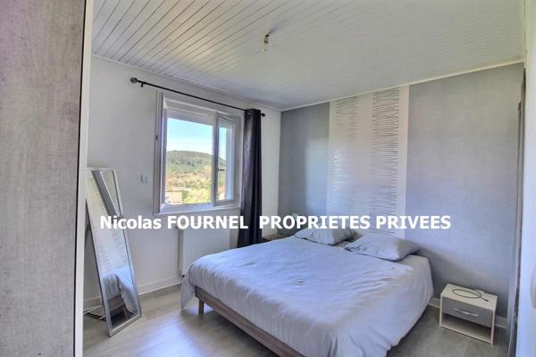 Riotord 43220 villa élevée sur sous-sol complet entièrement rénovée entre 2019 et 2026 70,47 m² habitables 2 chambres sur 1475m² de terrain