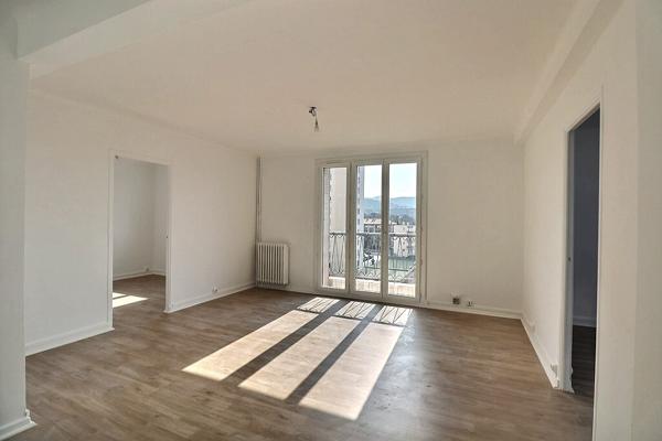 APPARTEMENT T4 DE 65 M2 3 CHAMBRES AVEC BALCON 13009