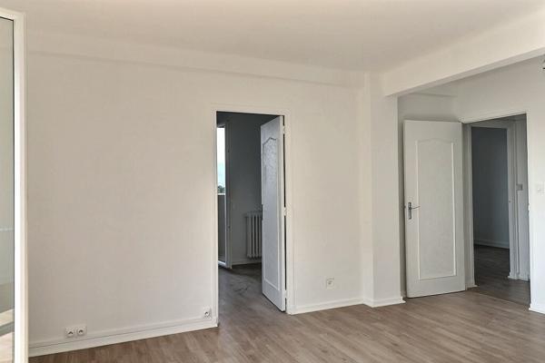 APPARTEMENT T4 DE 65 M2 3 CHAMBRES AVEC BALCON 13009