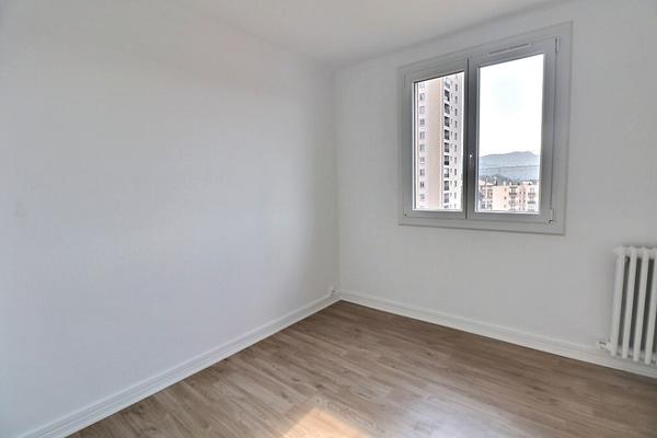 APPARTEMENT T4 DE 65 M2 3 CHAMBRES AVEC BALCON 13009