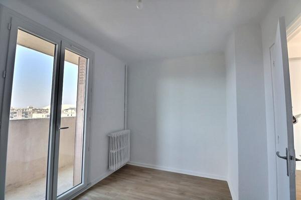 APPARTEMENT T4 DE 65 M2 3 CHAMBRES AVEC BALCON 13009
