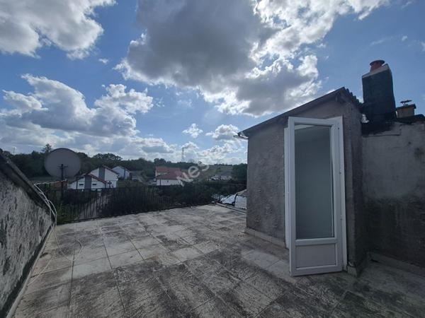Maison Coume 5 pièce(s) 2 chambres 101 m2 jardin