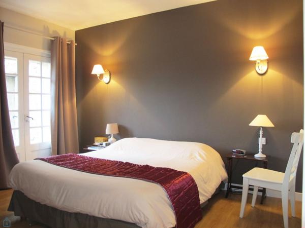 ANCIENNE CLOSERIE, 10 PIECES, 355 M²