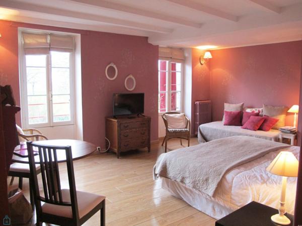 ANCIENNE CLOSERIE, 10 PIECES, 355 M²