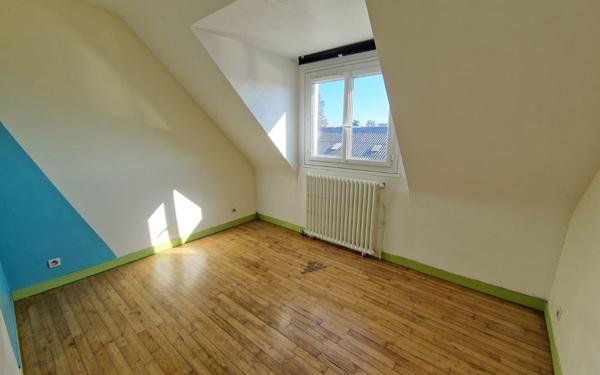 Maison à vendre    5 pièces •  Locquirec