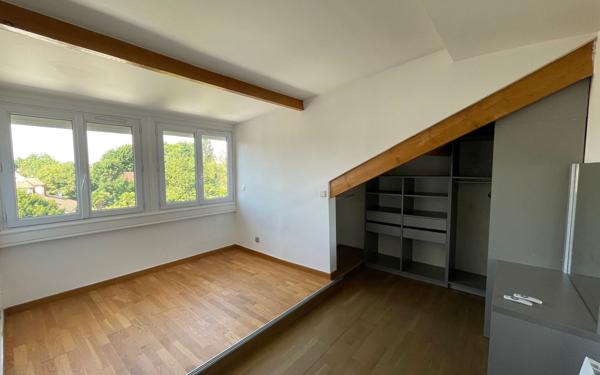 Appartement à vendre    4 pièces • 81,08 m2 Sainte-Geneviève-des-Bois