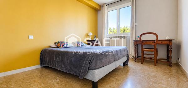 Appartement T4 de 80 m2 à Port-de-Bouc,résidence les Tamaris.