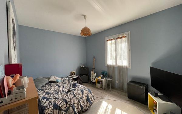 Maison à vendre    4 pièces •  Lagorce