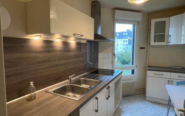 Appartement à louer    3 pièces •  Reims