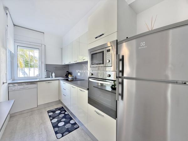 Exclusivité Roses – Magnifique villa vue mer, plage 600m