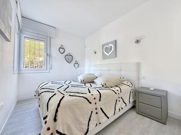 Exclusivité Roses – Magnifique villa vue mer, plage 600m