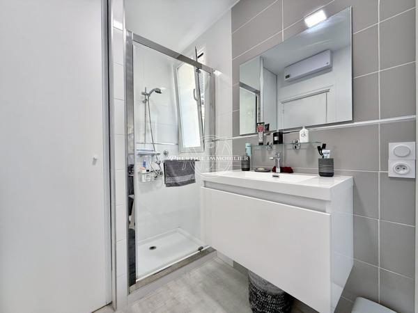 Exclusivité Roses – Magnifique villa vue mer, plage 600m