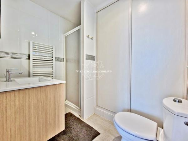 Exclusivité Roses – Magnifique villa vue mer, plage 600m