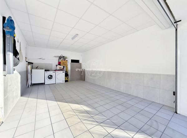 Exclusivité Roses – Magnifique villa vue mer, plage 600m