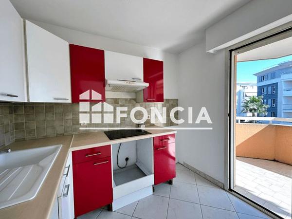 Location Appartement 3 pièces 61 m² - 849 CHEMIN DES COMBES Antibes 06600