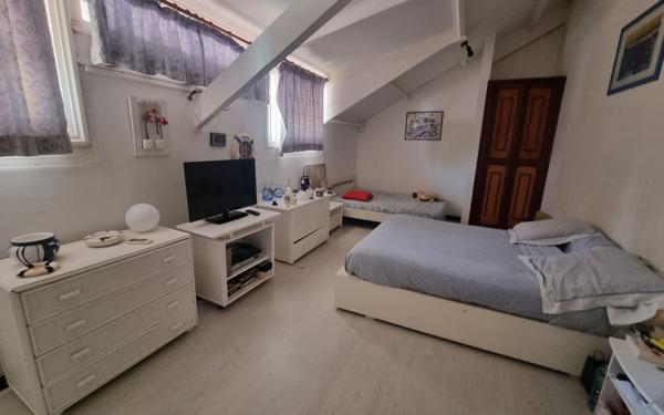 Maison à vendre    6 pièces •  Remire-Montjoly