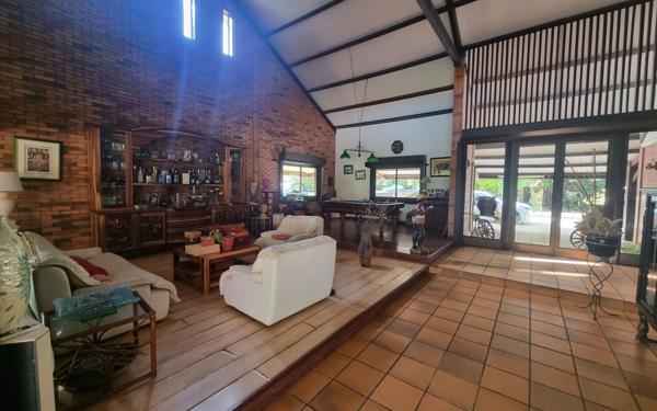 Maison à vendre    6 pièces •  Remire-Montjoly