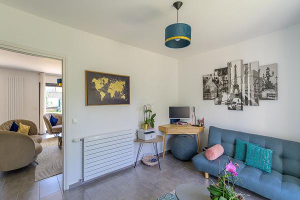 Maison
                                                                                                                                                                                                                                                                                                                        6 pièce(s)                                                                                                                                                                                                          4 chambre(s)                                                                                                                                                                                                          189  m²