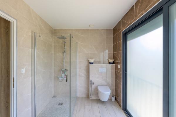 Maison
                                                                                                                                                                                                                                                                                                                        6 pièce(s)                                                                                                                                                                                                          4 chambre(s)                                                                                                                                                                                                          189  m²