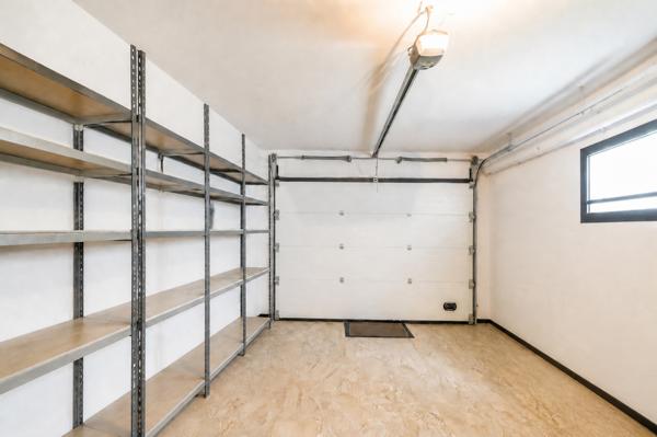 Maison
                                                                                                                                                                                                                                                                                                                        6 pièce(s)                                                                                                                                                                                                          4 chambre(s)                                                                                                                                                                                                          189  m²