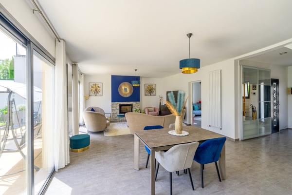 Maison
                                                                                                                                                                                                                                                                                                                        6 pièce(s)                                                                                                                                                                                                          4 chambre(s)                                                                                                                                                                                                          189  m²